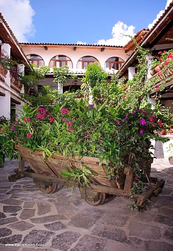 Posada de la Mision, Hotel Museo y Jardin