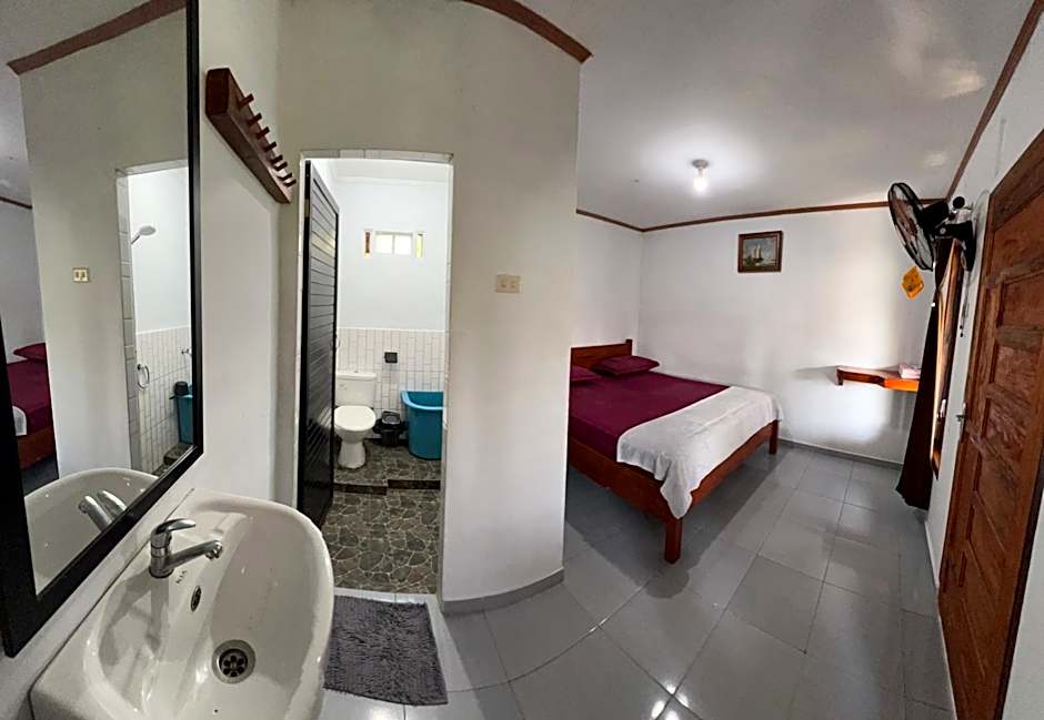 Asim Paris Guesthouse & jungle trekking