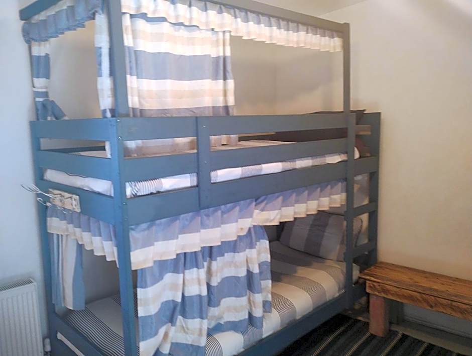 Easkey Hostel