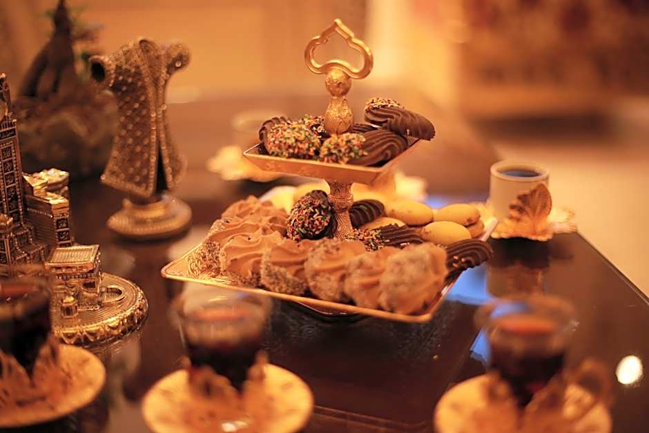 Atlantis Royal Hotel