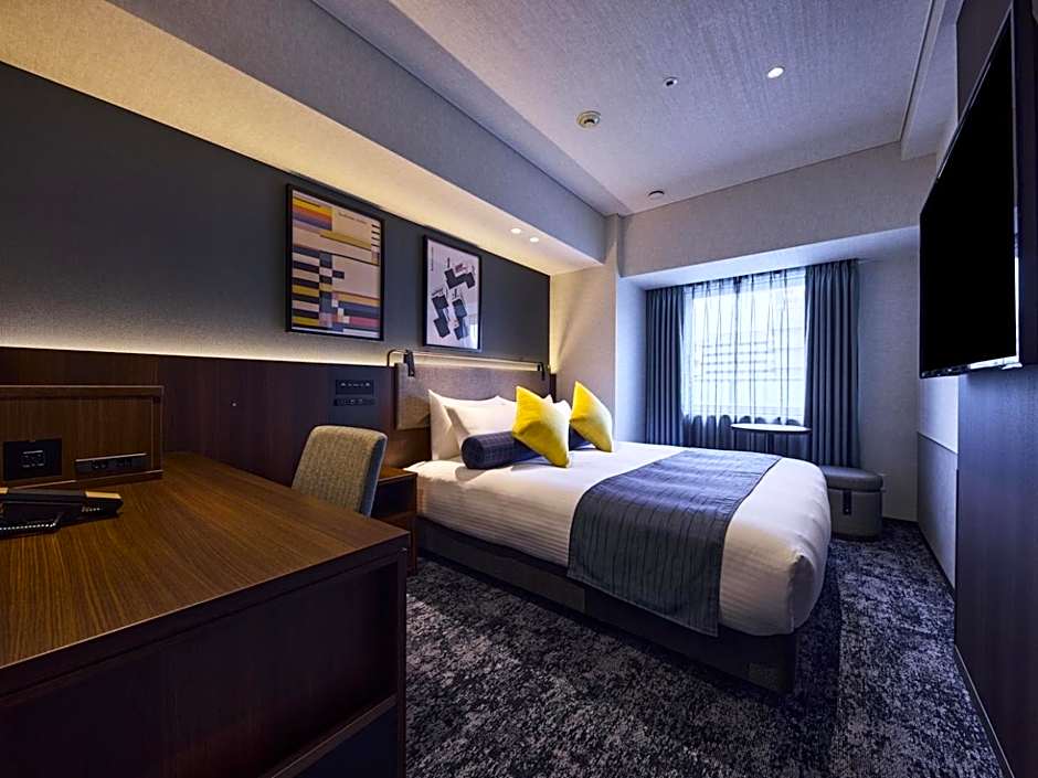 Photo 1 of 7 of Superior 1 Queen Bed