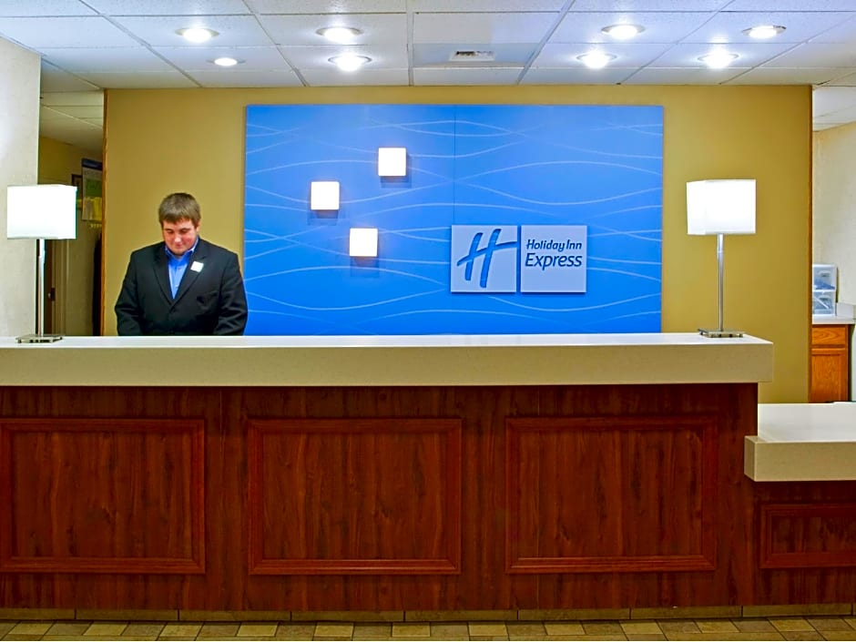 Holiday Inn Express Hotel & Suites Dayton-Huber Heights By IHG