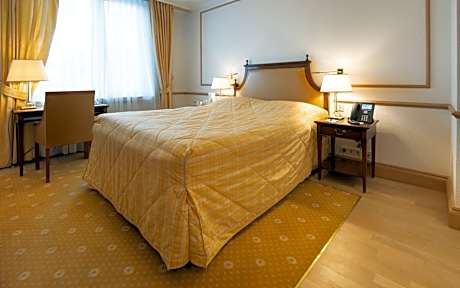 Deluxe Single Room