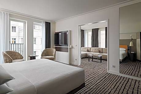 Executive Suite with Lounge Access, 1 King