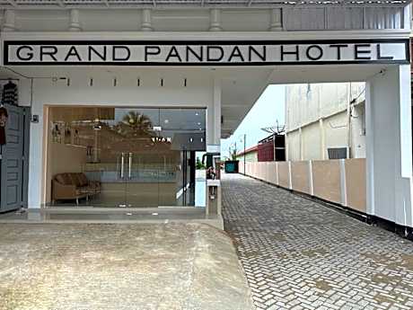 GRAND PANDAN HOTEL