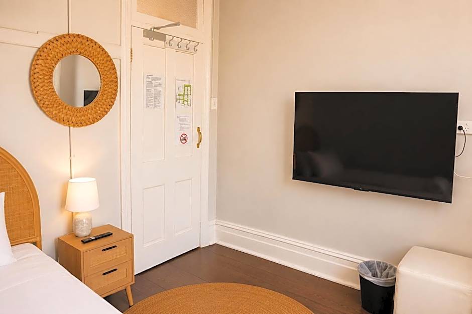 Geraldton Shoreline Lodge