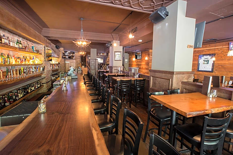 Executive Hotel Pacific