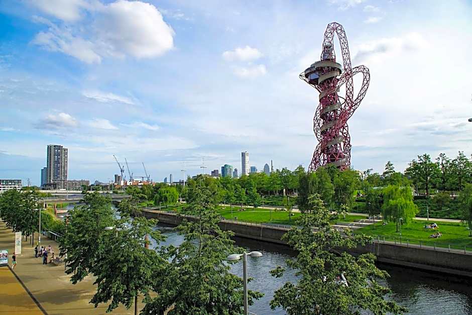 Snoozebox Olympic Park