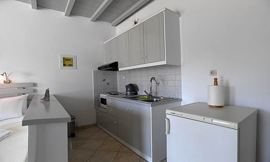 Nostos Beachfront Apartments & Studios