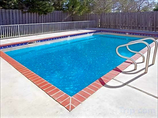 Americas Best Value Inn and Suites Slidell