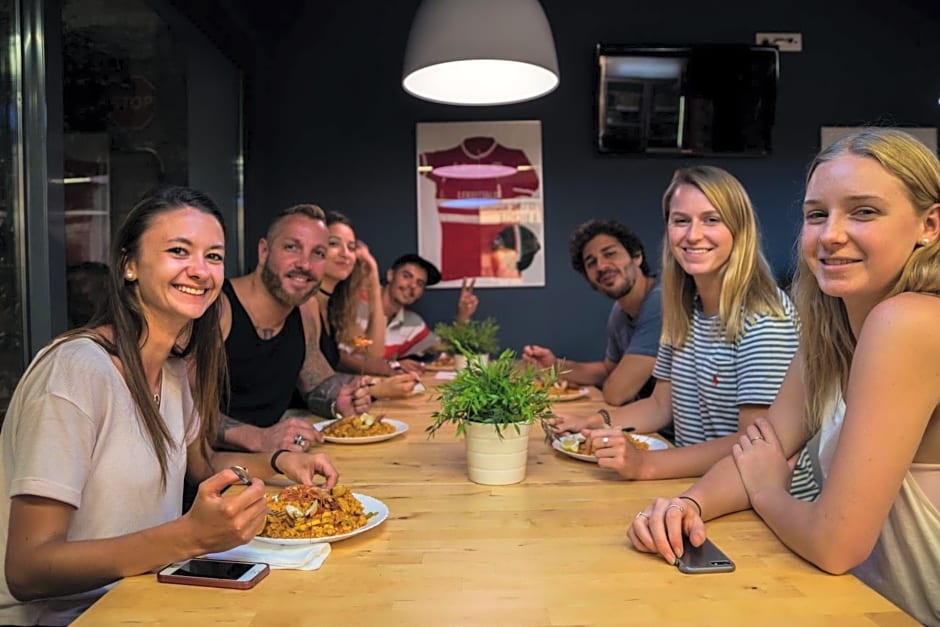 Sant Jordi Hostels Gracia