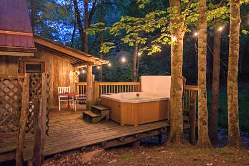 Moore House Inn & Cabins