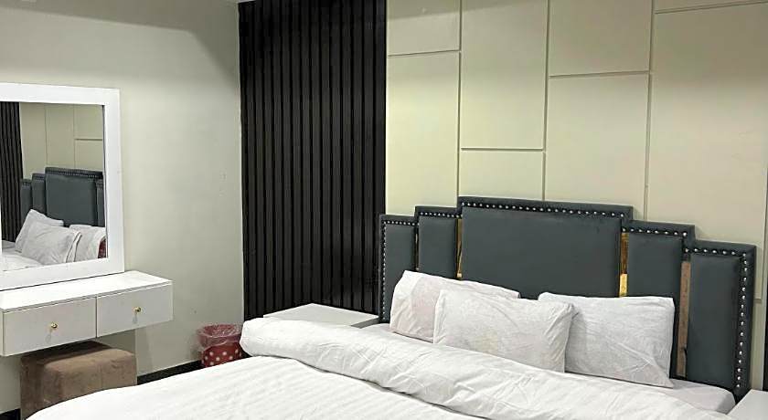 Hotel Blue Rock – Murree, IN