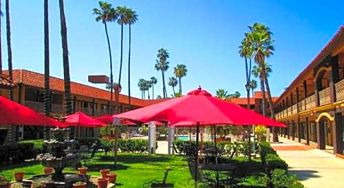 Hotel Saddleback