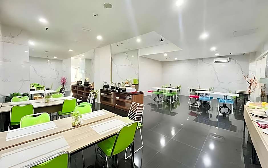 Hotel Urban Falatehan Blok M