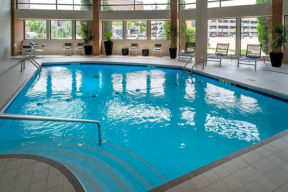 DELTA HOTELS BY MARRIOTT HUNTINGTON DOWNTOWN