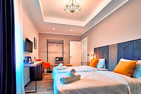 Deluxe Double Room with Shower