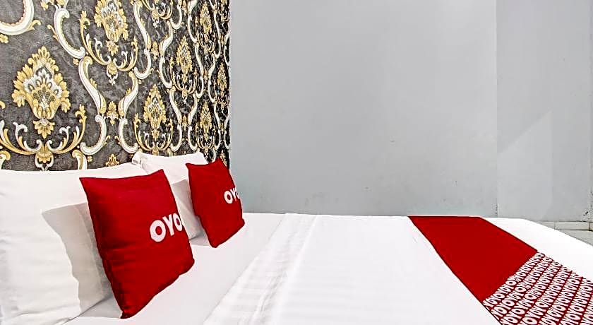 OYO 92287 Hotel Aji Mantoro