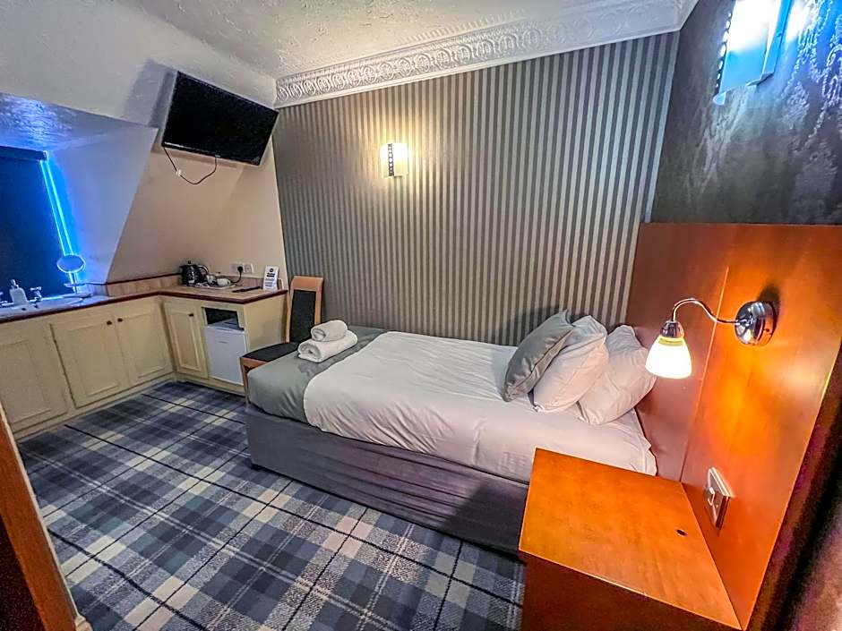 Quayside Hotel & Bar