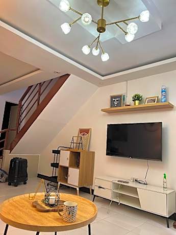 Triden's Crib Transient House/Staycation Calapan