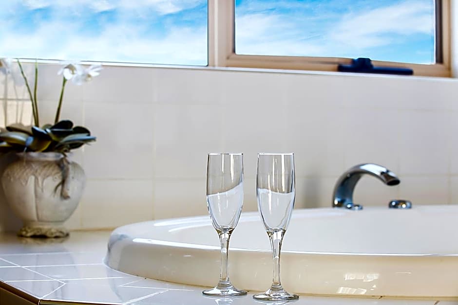 Comfort Inn On Raglan