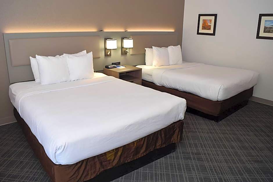 Comfort Inn & Suites Syracuse-Carrier Circle