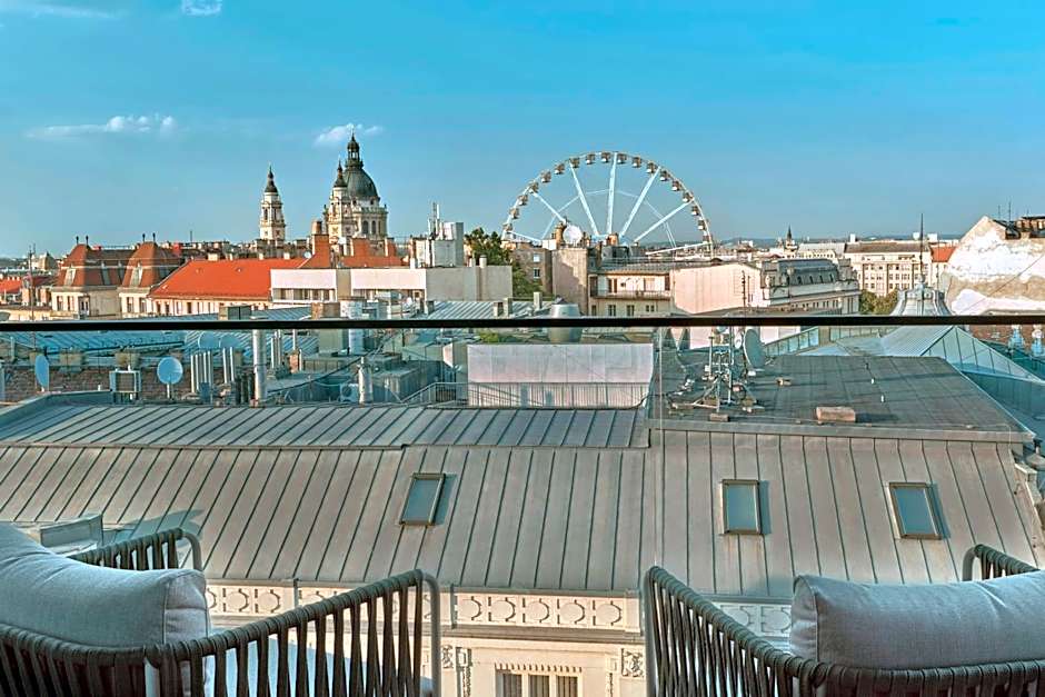 Dorothea Hotel, Budapest, Autograph Collection