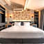 Isola 12 Hotel