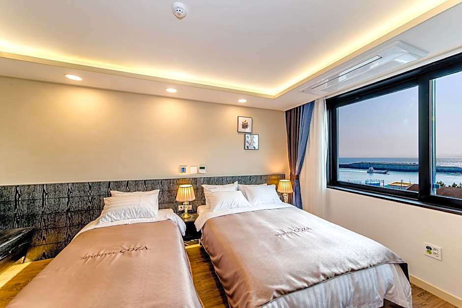 Seawater Spa Hotel Coza