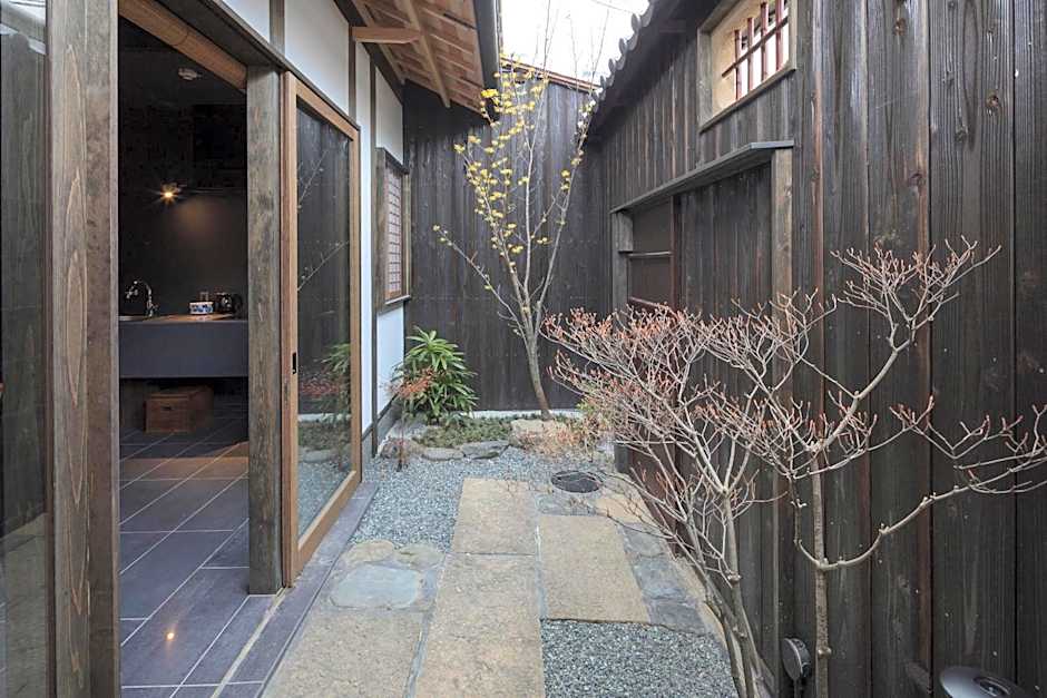 Yoitsubaki Machiya House