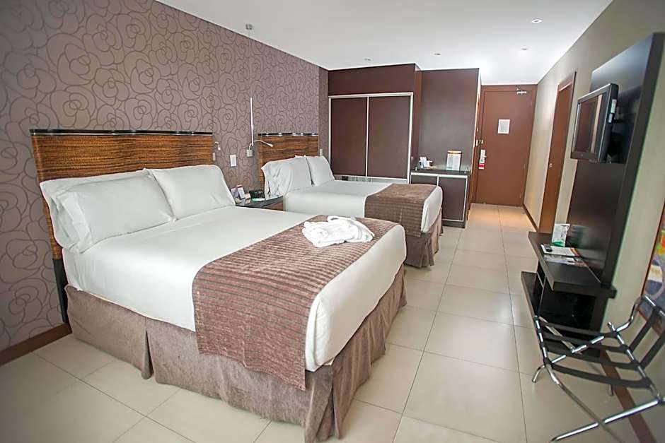 Hotel Camino Real