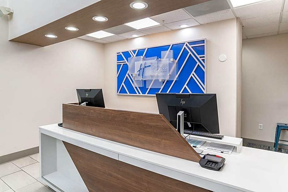 Holiday Inn Express & Suites San Diego Otay Mesa By IHG