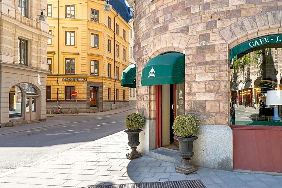 Crystal Plaza Hotel