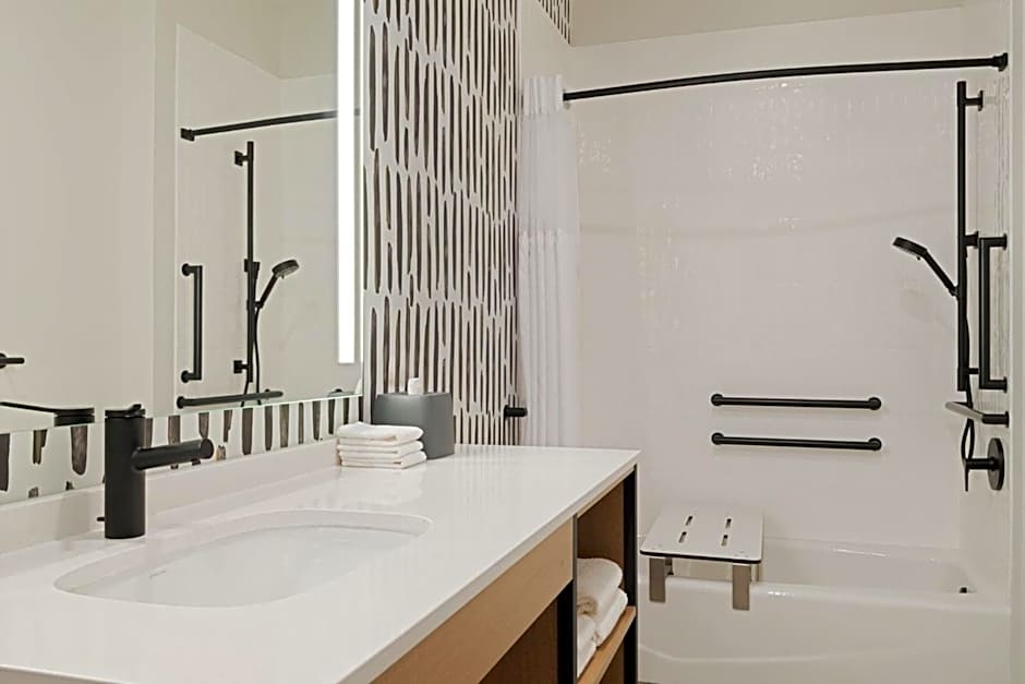 Atwell Suites Kansas City Airport By IHG