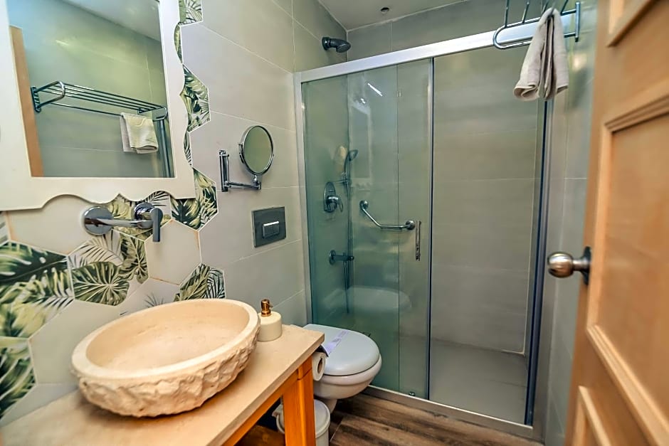 Alacati Asmali Konak Hotel
