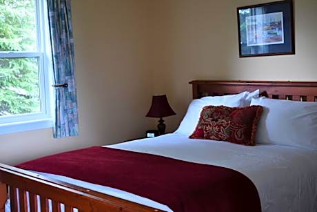 One-Bedroom Bungalow