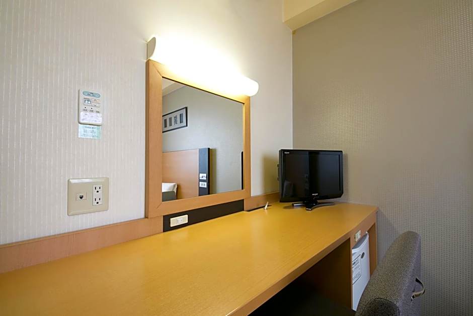 Hotel Econo Taki