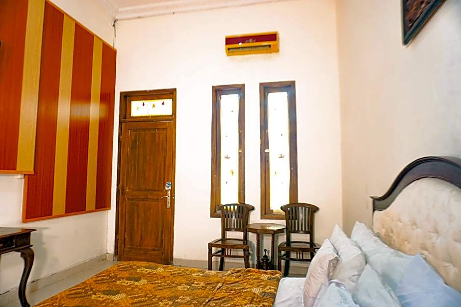 Photo 1 of 8 of Double Room