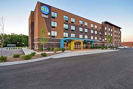 Tru By Hilton Sterling Heights Detroit