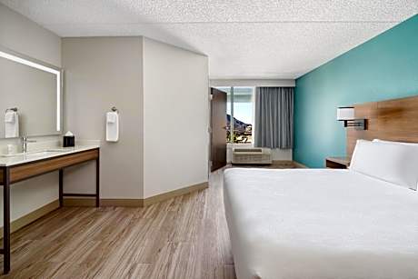 King Room with Accessible Tub - Disability Access