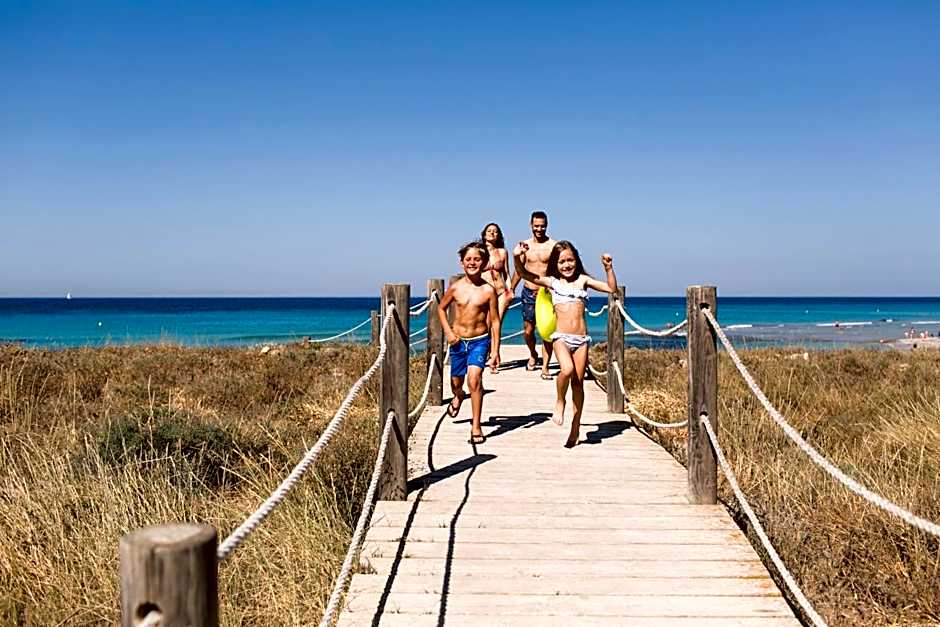 Royal Son Bou Family Club