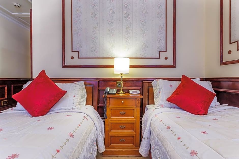 London Elizabeth Hotel
