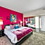 Beverly Hills Chic 2 bed 2bath with Patio and Parking 309
