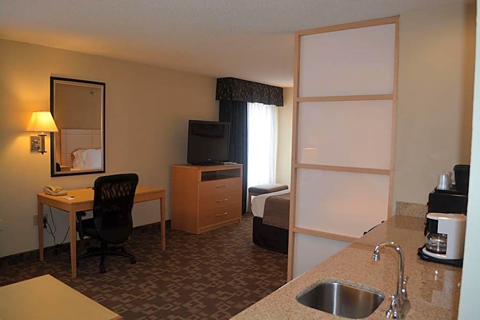 SureStay Plus Hotel By Best Western Roanoke Rapids