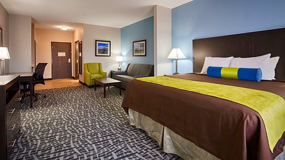 Best Western Plus Lonestar Inn & Suites