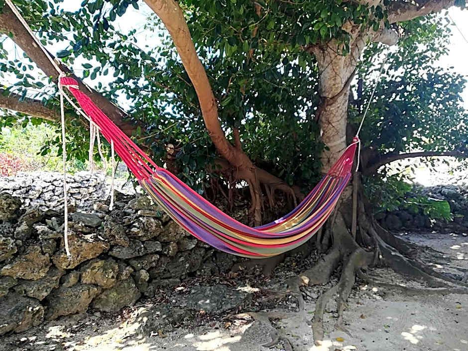 Taketomijima Guesthouse and je Taime