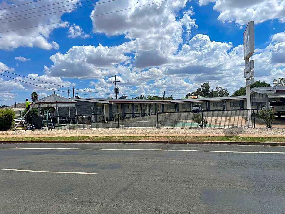 County Lodge Motor Inn