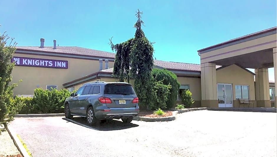 Knights Inn & Suites Dublin
