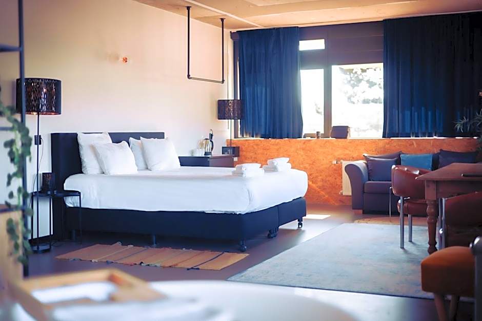 Urban Hotel The Golden Stork