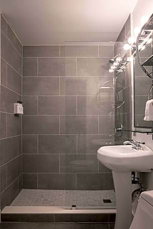 King Room - Non-Smoking